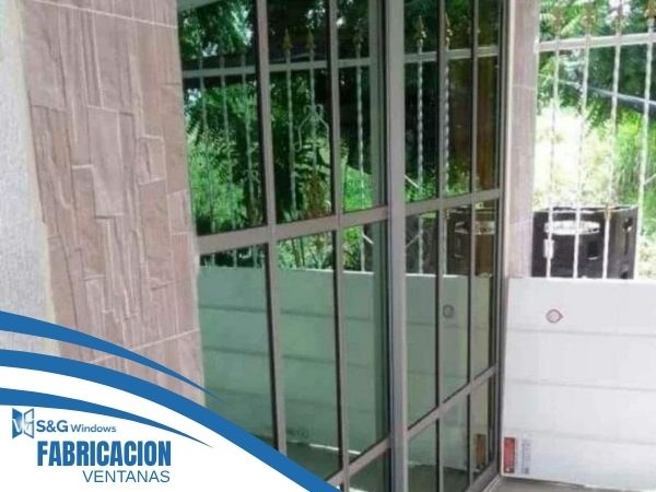 Ventana Fija (Tipo Vitrina o Separador de Ambiente)